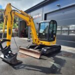 JCB 8045