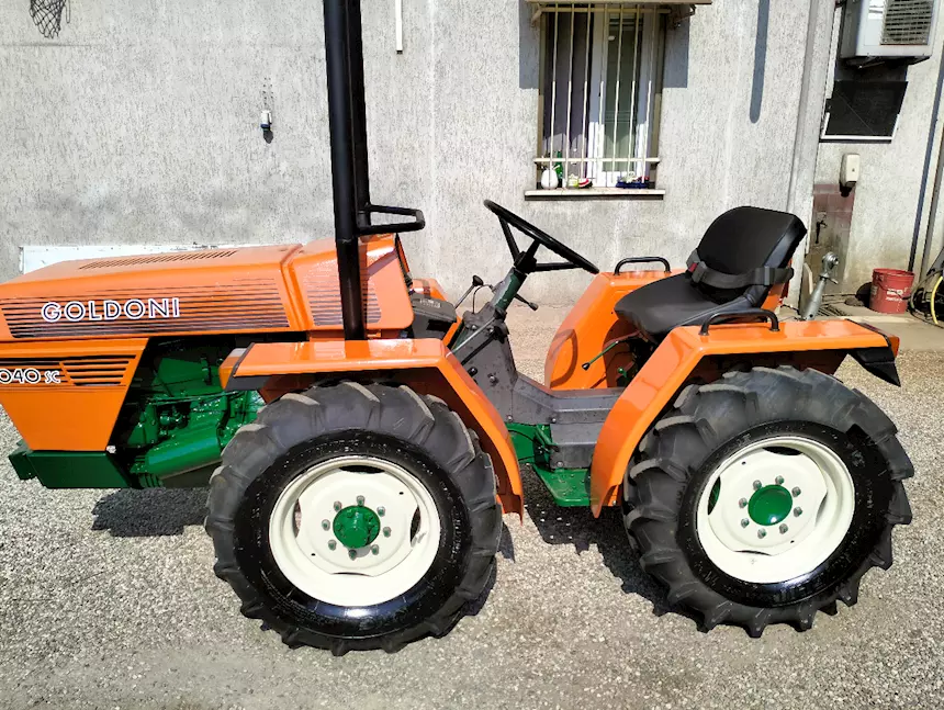 14748746 Tractor agrícola Goldoni 1040 Sc usado - Imagen 1