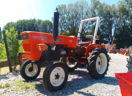 Tractor FIAT 250 R