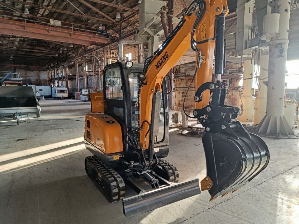 24 Kubota MG25 - Imagen 1