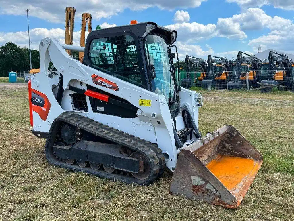 Bobcat_T590_-_Track_Loader__Closed_Cab_4_7 Bobcat T590 - Cargadora de orugas / Cabina cerrada - Imagen 1