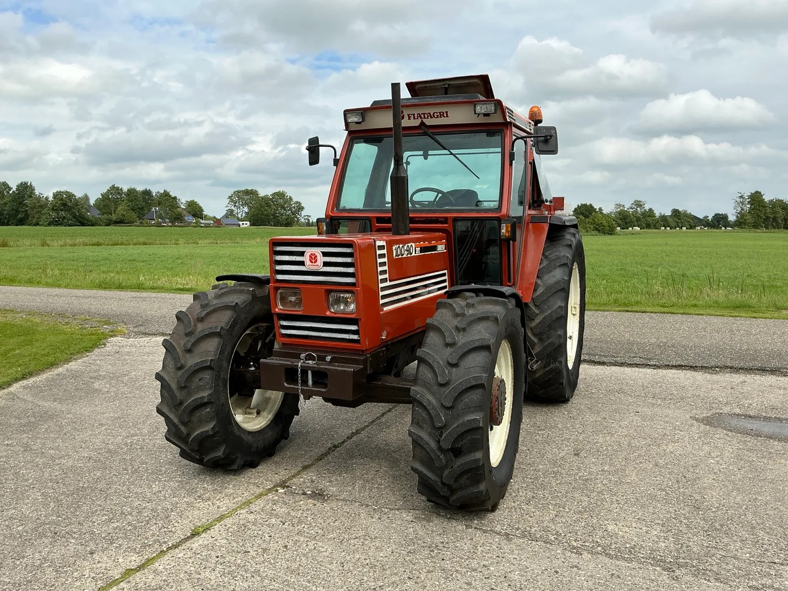 file Tractor Fiat 100 - 90 DT Año 1988 - Imagen 1